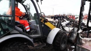 Quick Hit: Clashes as Calais Migrant Camp Demolished